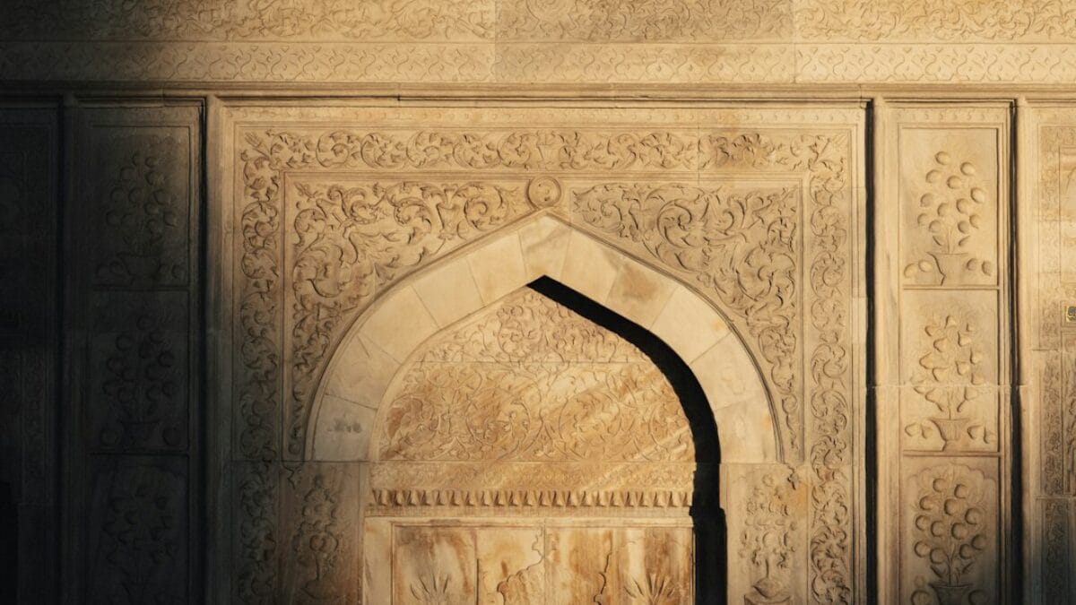 how to teach kids about Umrah USA